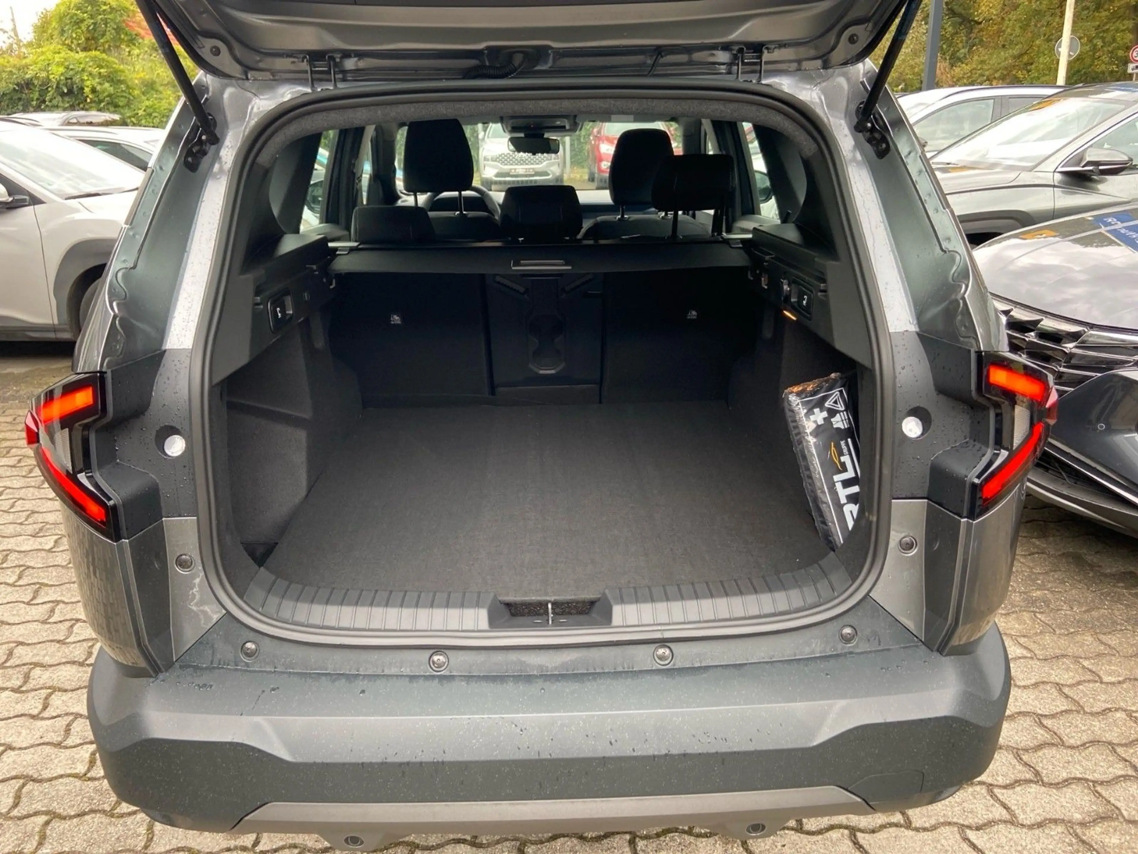 Dacia Bigster hybrid-G 150 4x4 Expression — photo 13