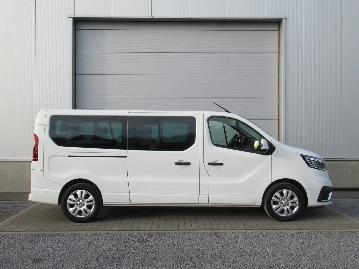 Renault Trafic Grand Pass. 2.0 Blue dCi /Aut /9pl/€26.990netto Wit - 2