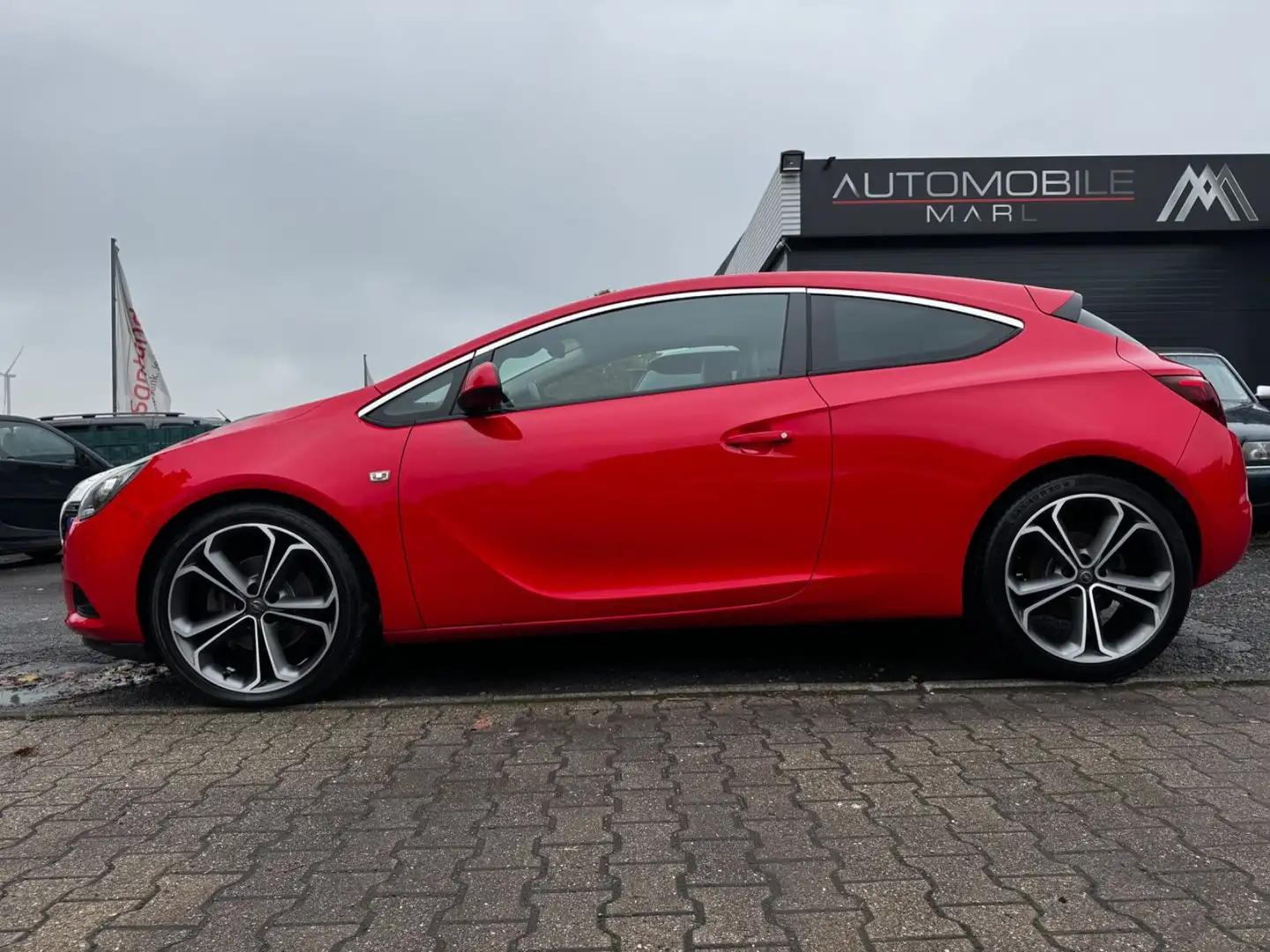 Opel Astra J GTC Innovation|KLIMA|TEMPOMAT|PDC|SITZHE Rot - 2