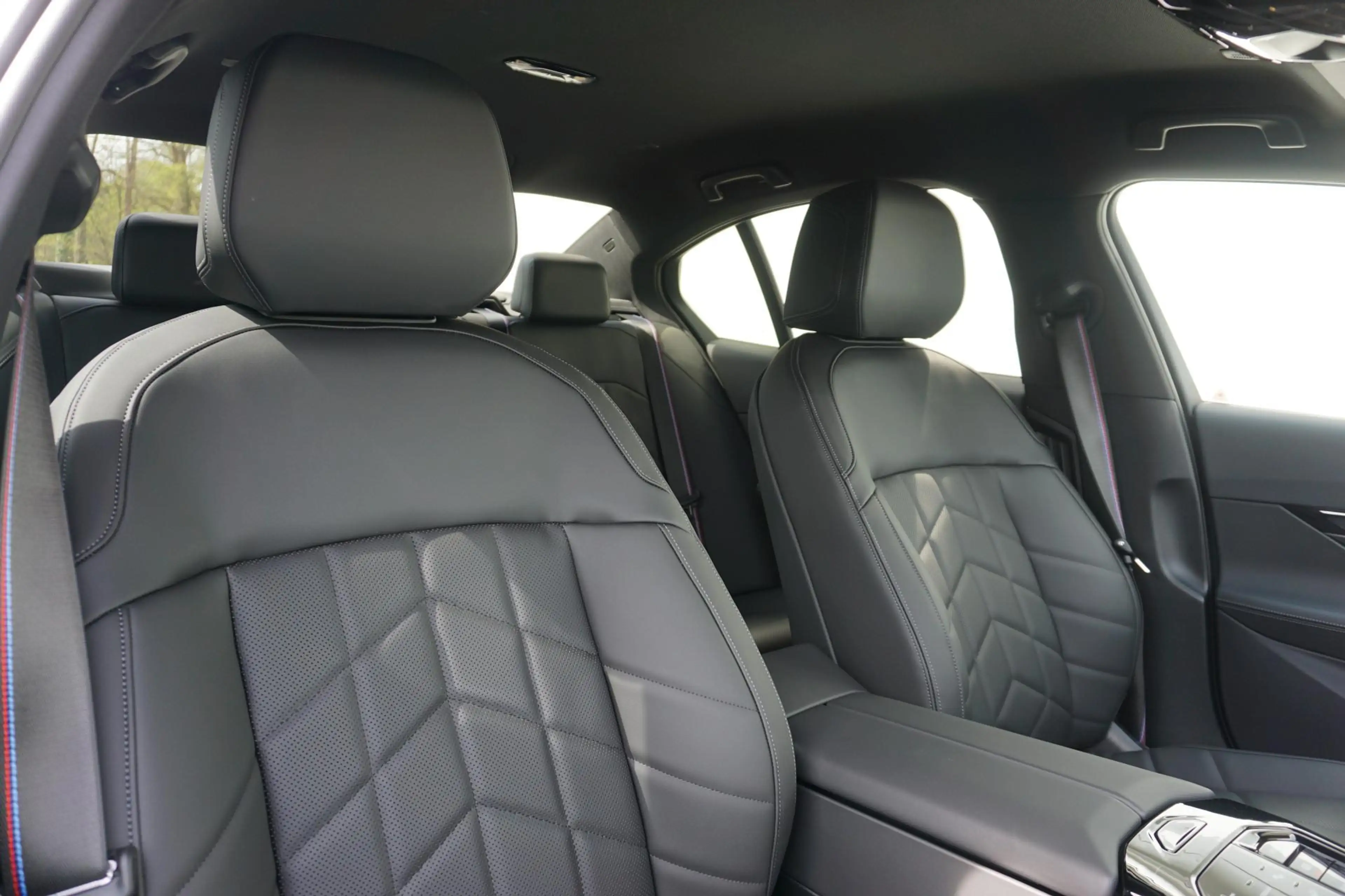 BMW i5 Sedan eDrive40 | M Sportpakket Pro | Harman Kardon — photo 8