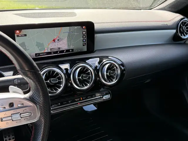 Mercedes-Benz CLA view 23