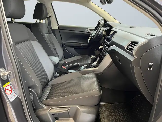 Volkswagen T-Cross view 10