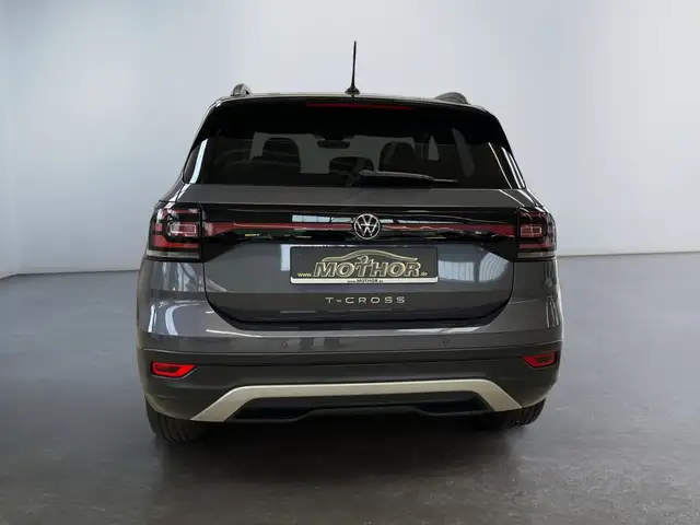 Volkswagen T-Cross view 5