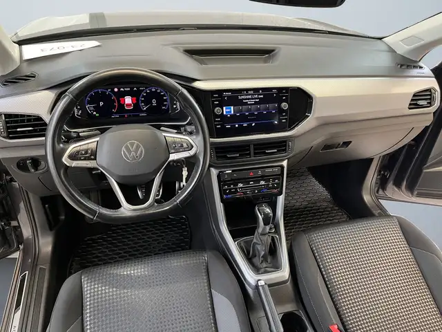 Volkswagen T-Cross view 8
