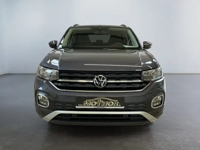 Volkswagen T-Cross view 6