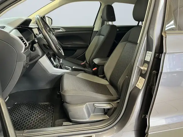 Volkswagen T-Cross view 7