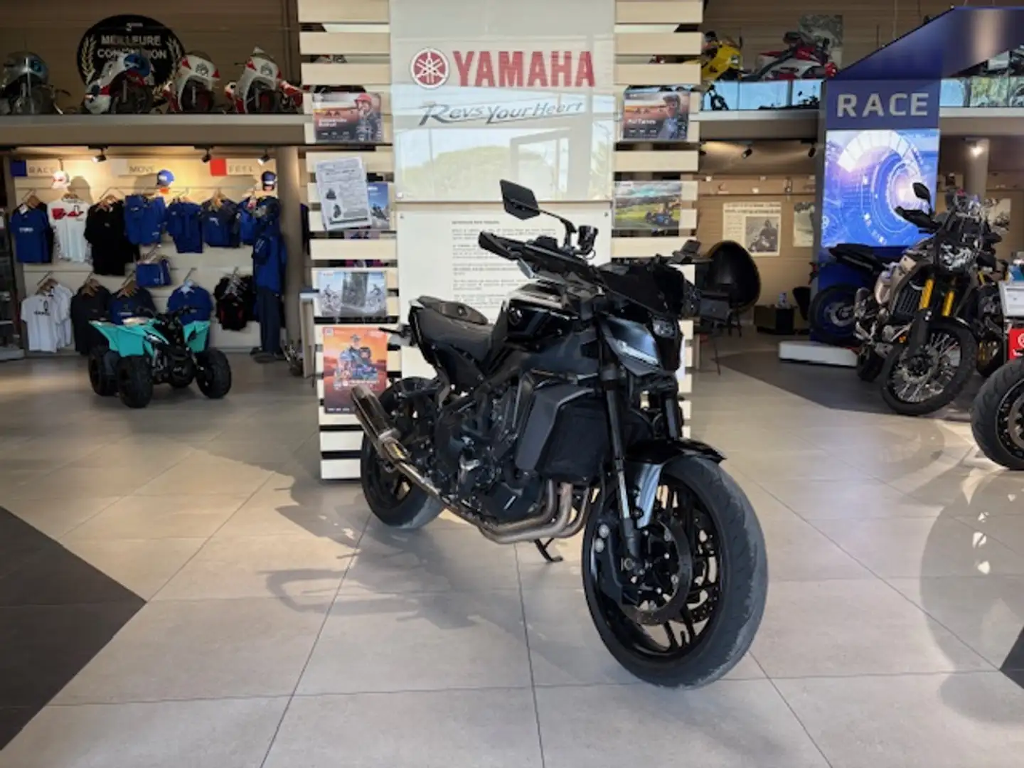 Yamaha MT-09 - 2