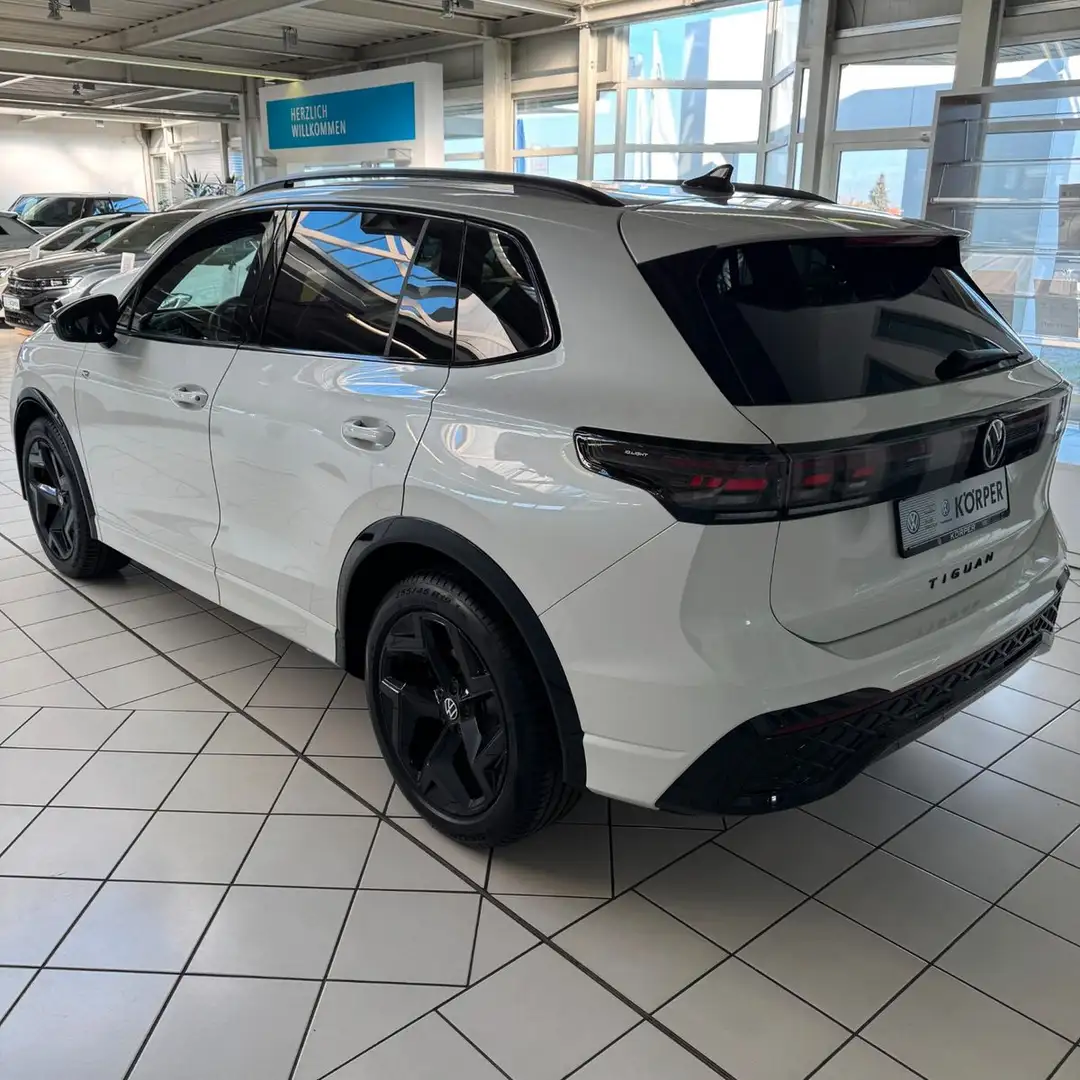 Volkswagen Tiguan 1.5 eTSI 110 kW R-Line Neues Modell Blanc - 2