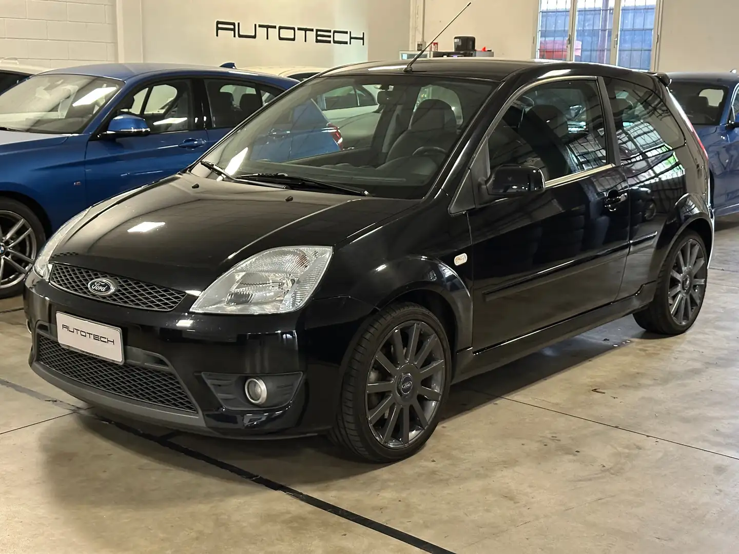 Ford Fiesta 3p 2.0 ST Siyah - 2