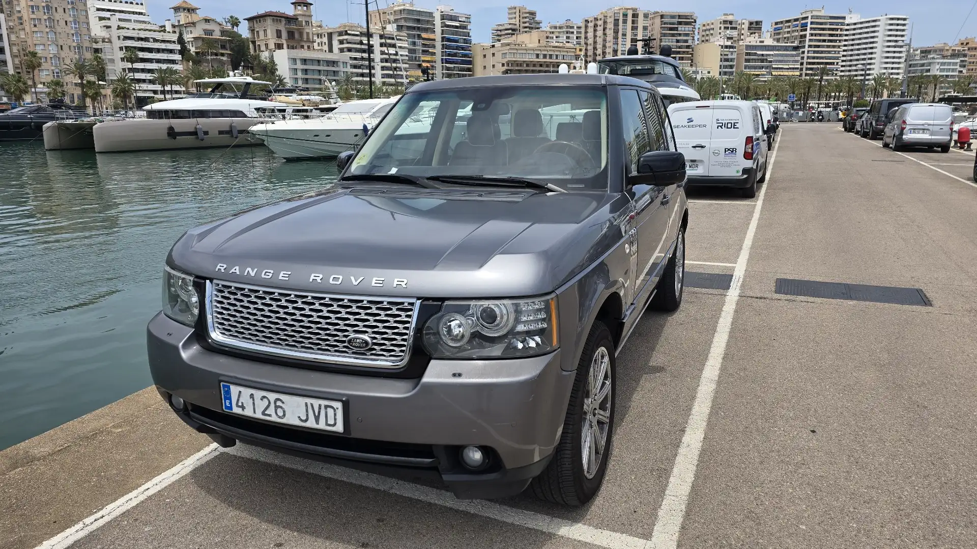 Land Rover Range Rover TDV8 Vogue - 1