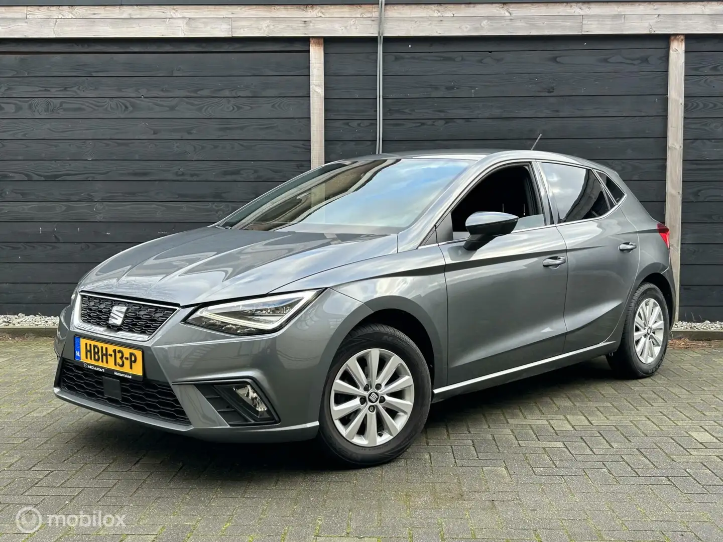 SEAT Ibiza 1.0 TSI Excellence LED koplamp / Keyless / Full ma Gris - 1