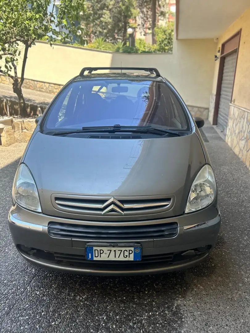 Citroen Xsara Picasso 1.6 benzina GPL Gris - 1