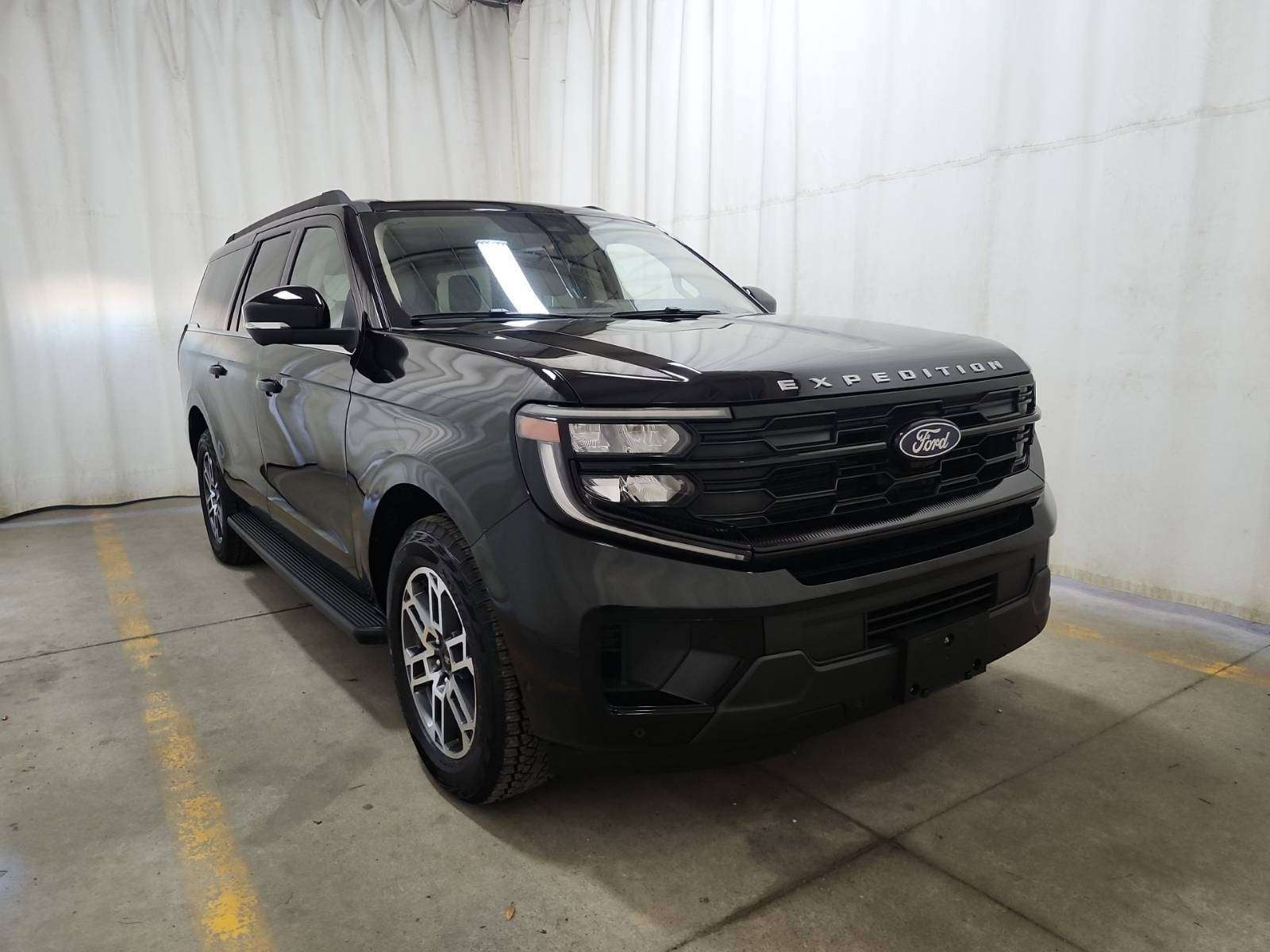 2025 Ford Expedition ACTIVE MAX AWD — photo 5