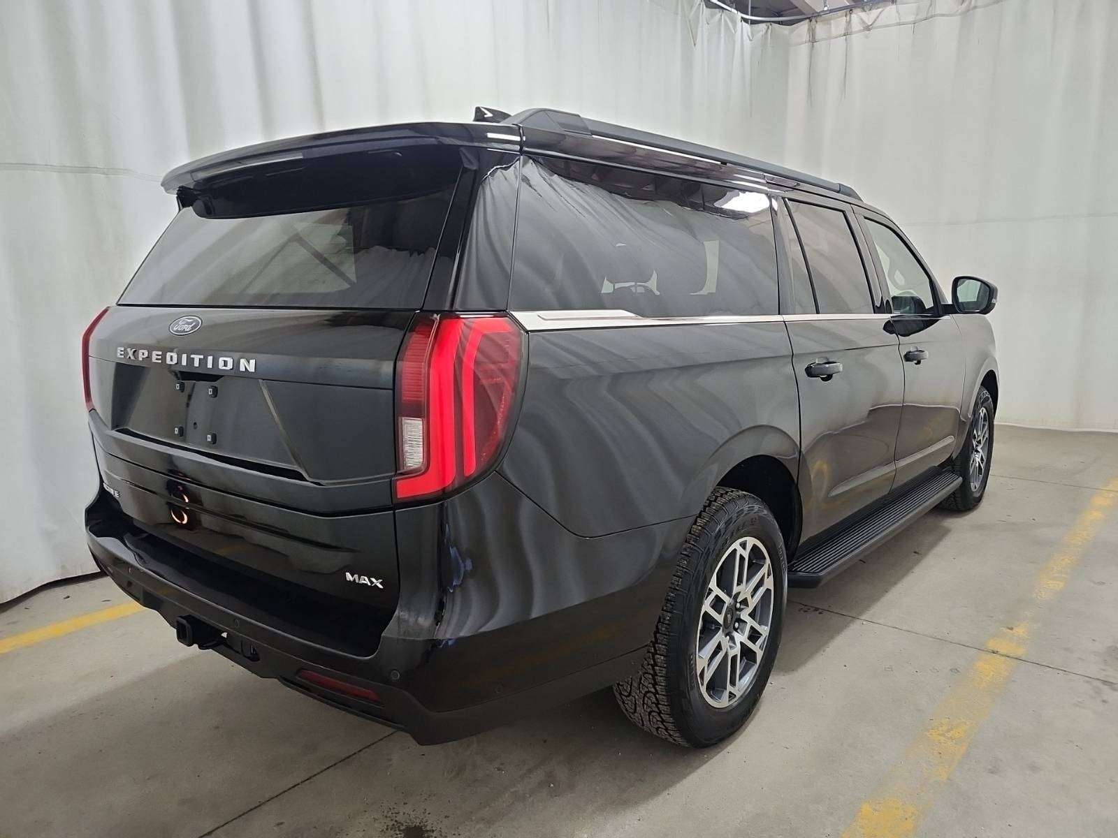 2025 Ford Expedition ACTIVE MAX AWD — photo 4