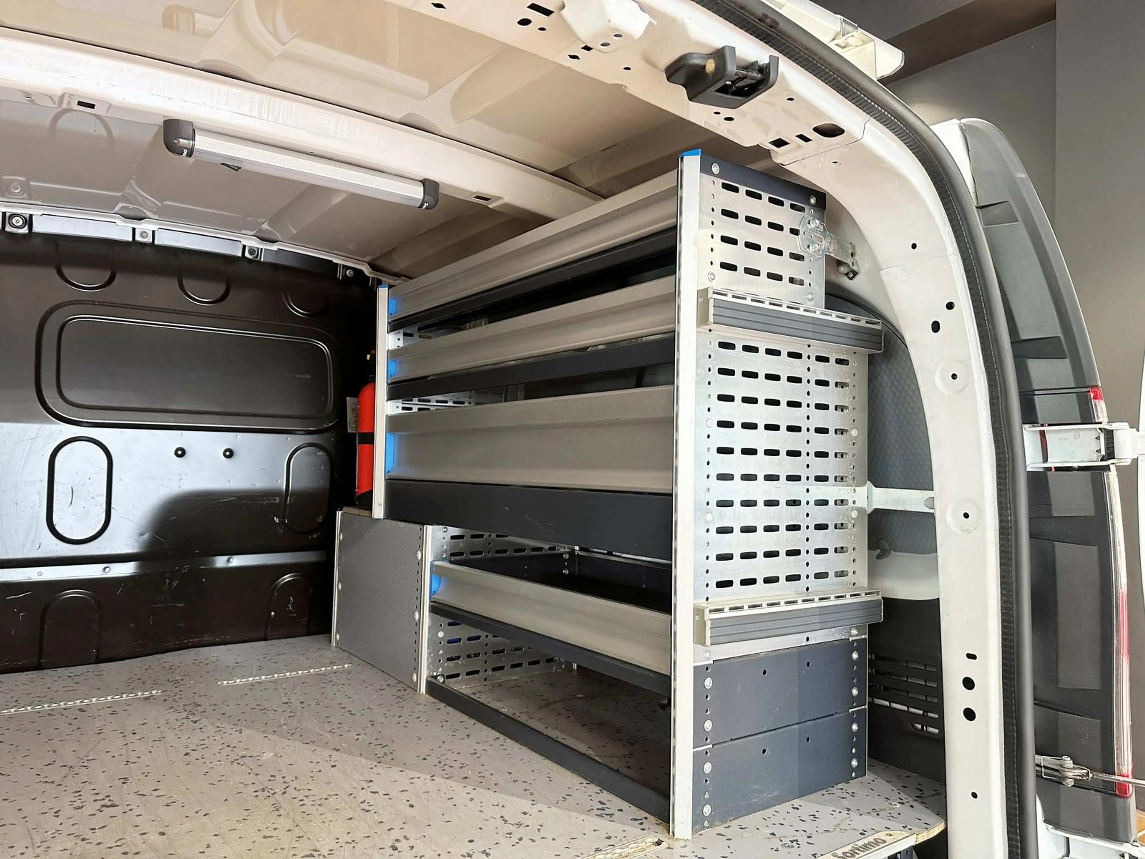 Renault Kangoo RAPID EXTRA ENERGY AC SORTIMO-WERKSTATTAUSBAU+DACH — photo 11