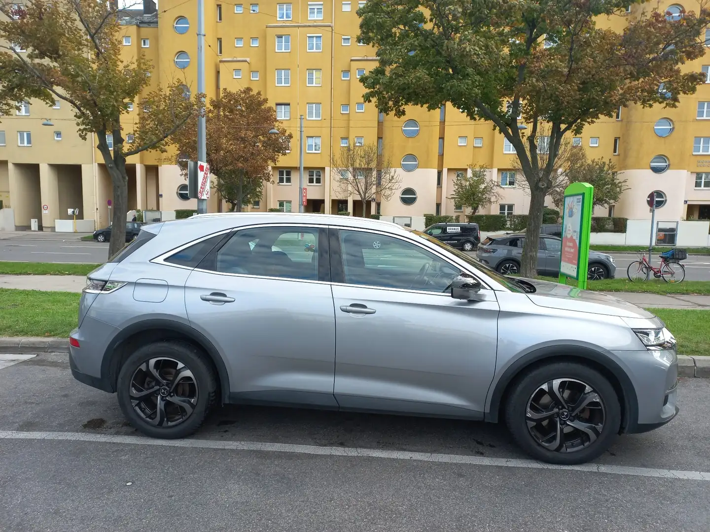 DS Automobiles DS 7 Crossback DS7 BlueHDi 180 EAT8 Be Chic - 2