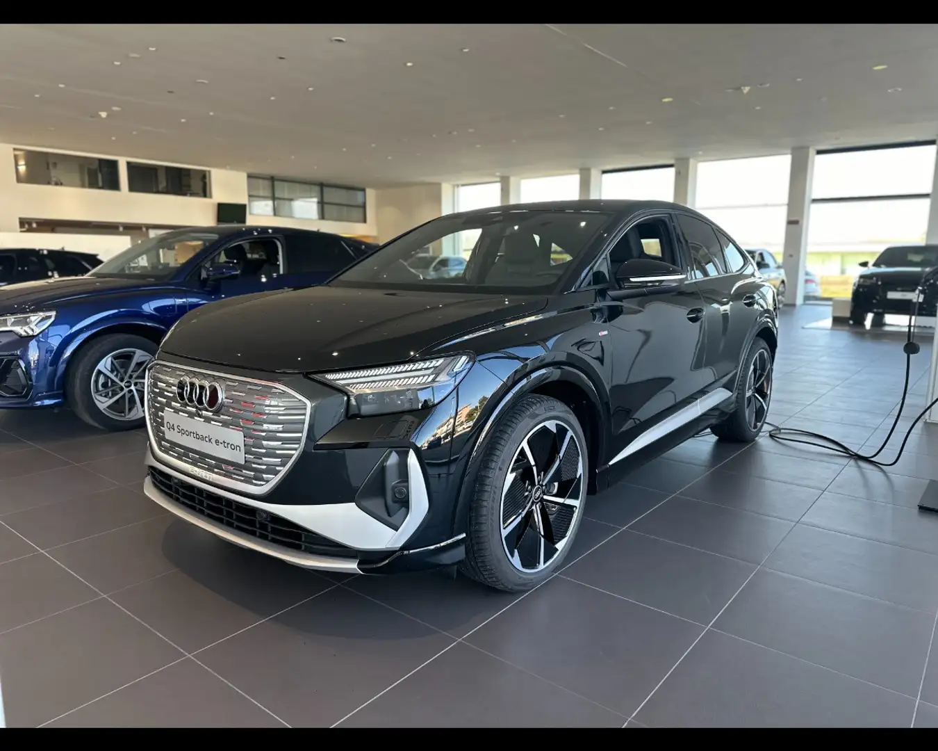 Audi Q4 e-tron 55 QUATTRO S-LINE Nero - 2