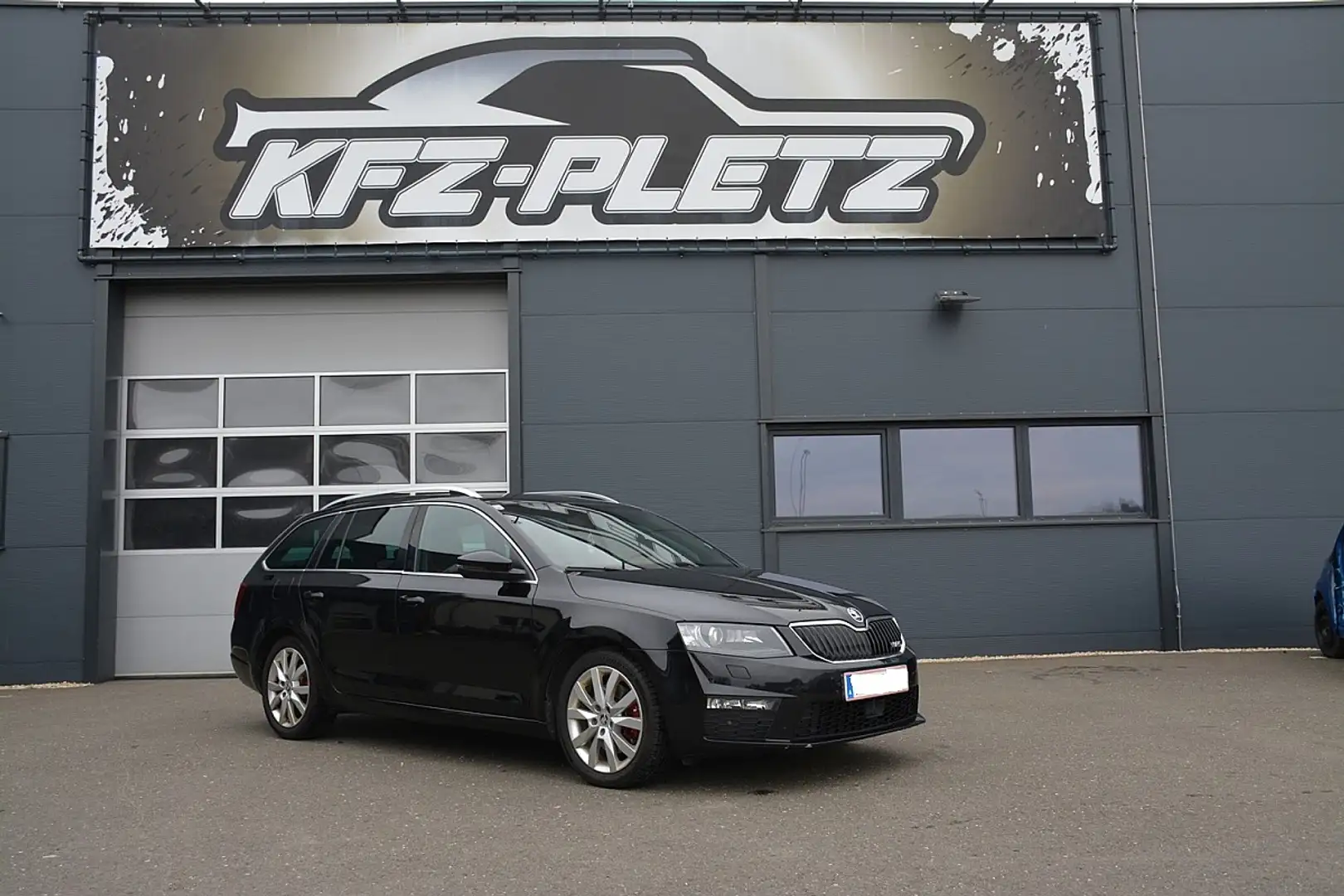 Skoda Octavia Combi RS 2,0 TDI 4x4 DSG ACC NAVI XEN PDC RÜFAK... Schwarz - 1