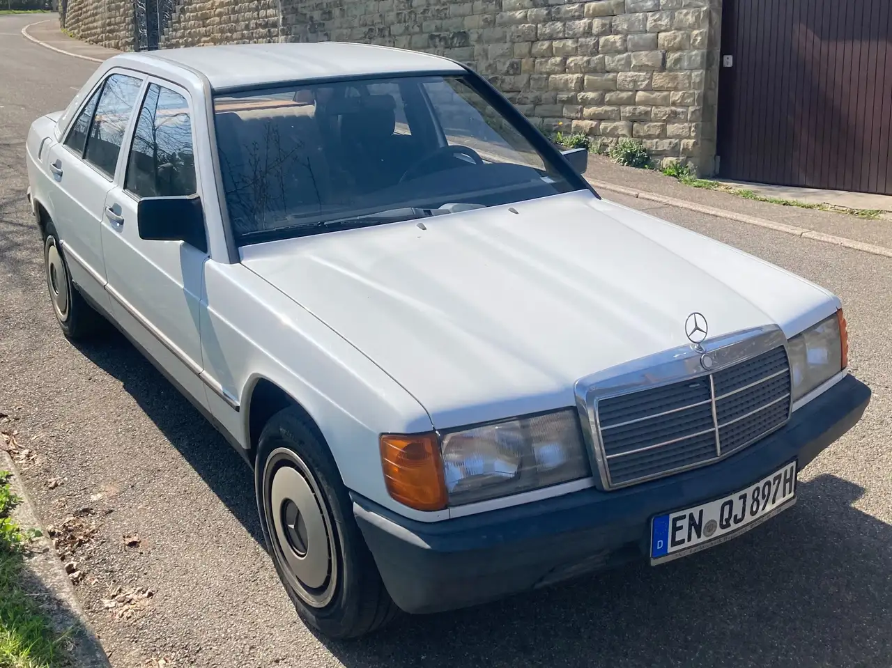 Mercedes-Benz 190