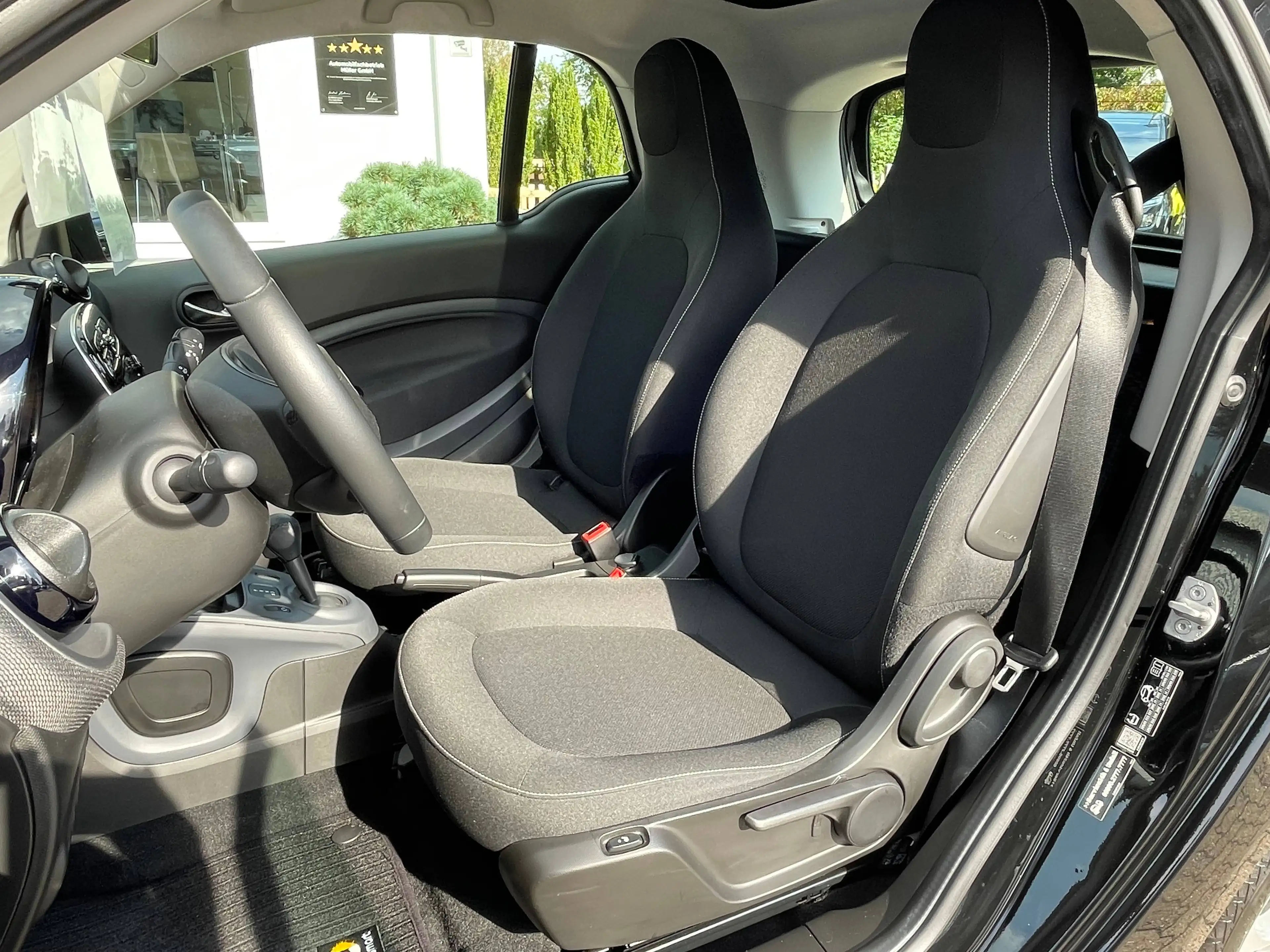 smart forTwo smart fortwo"Passion"AUTOMATIK(Twinamic)+Panoramaglasdach+KLIMATRONIC+Sitzhzg+Tempomat — photo 15