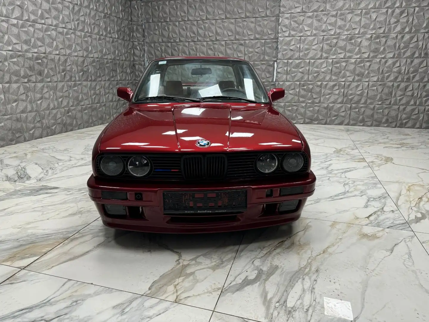 BMW 318 i Червоний - 2