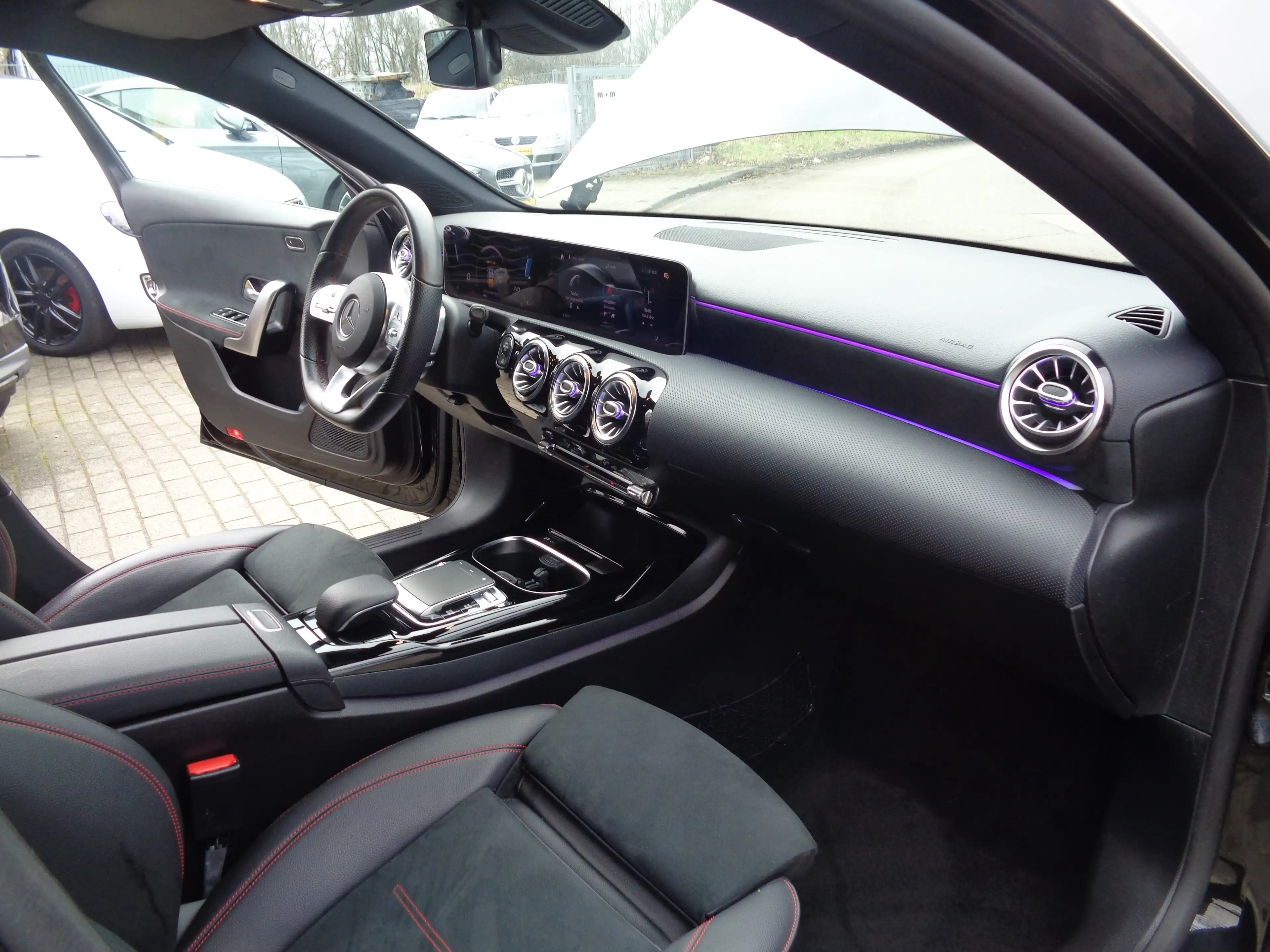 Mercedes-Benz A 35 AMG A 35 AMG 4Matic — photo 12