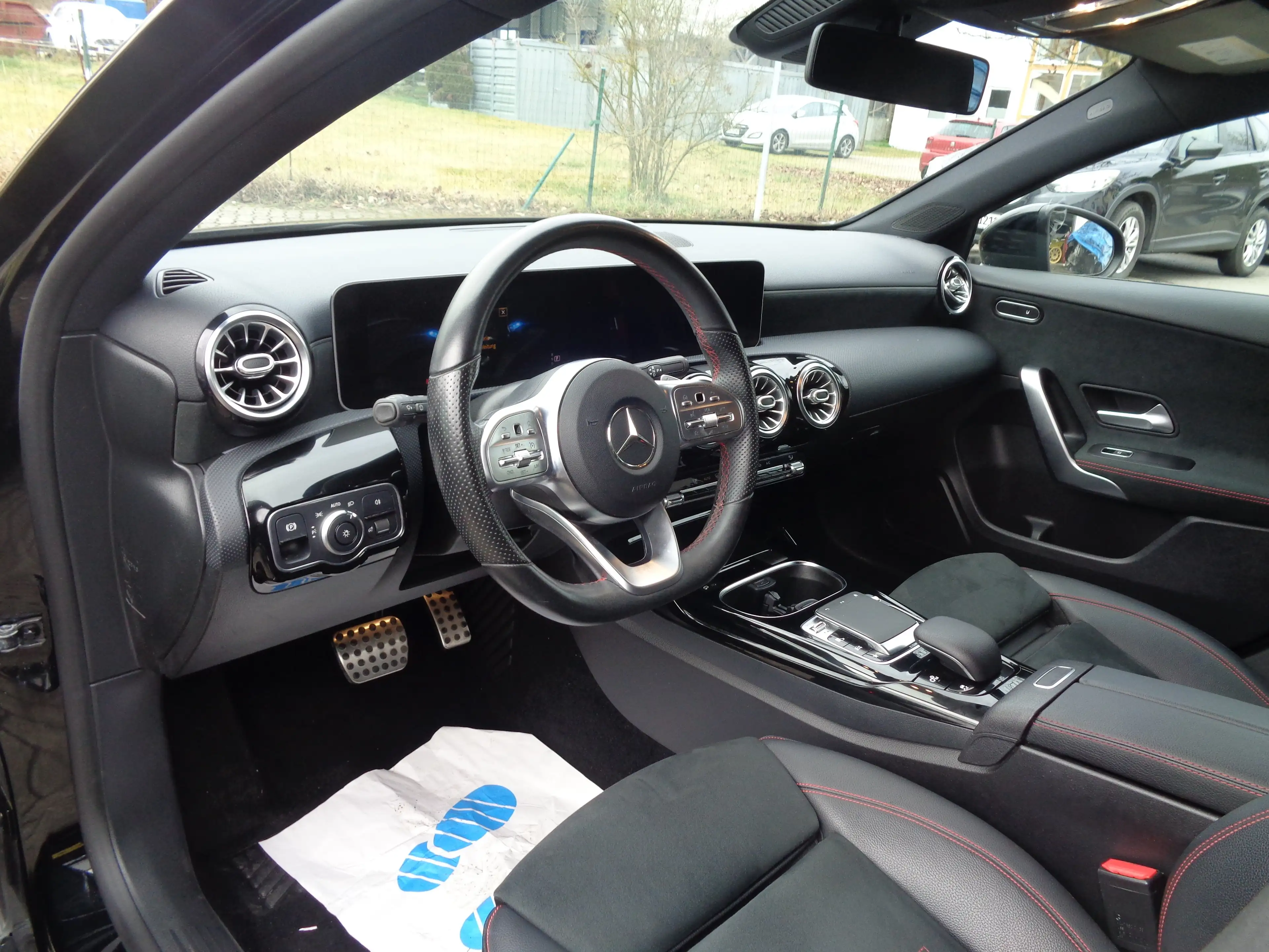 Mercedes-Benz A 35 AMG A 35 AMG 4Matic — photo 7
