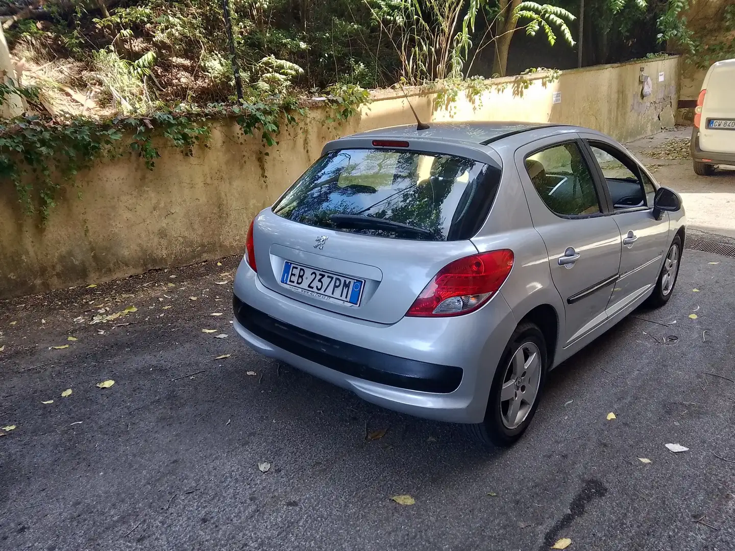 Peugeot 207 5p 1.4 8v Special Edition - 1