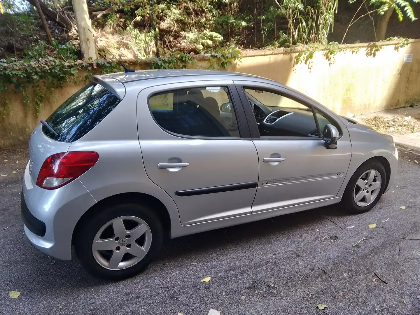 Peugeot 207 5p 1.4 8v Special Edition - 2