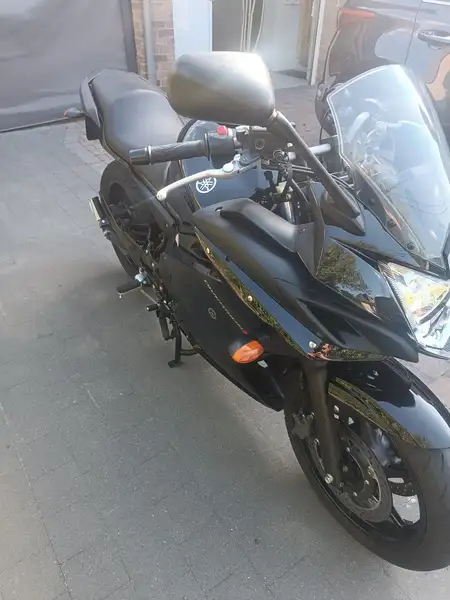 Yamaha XJ 6 - foto 2