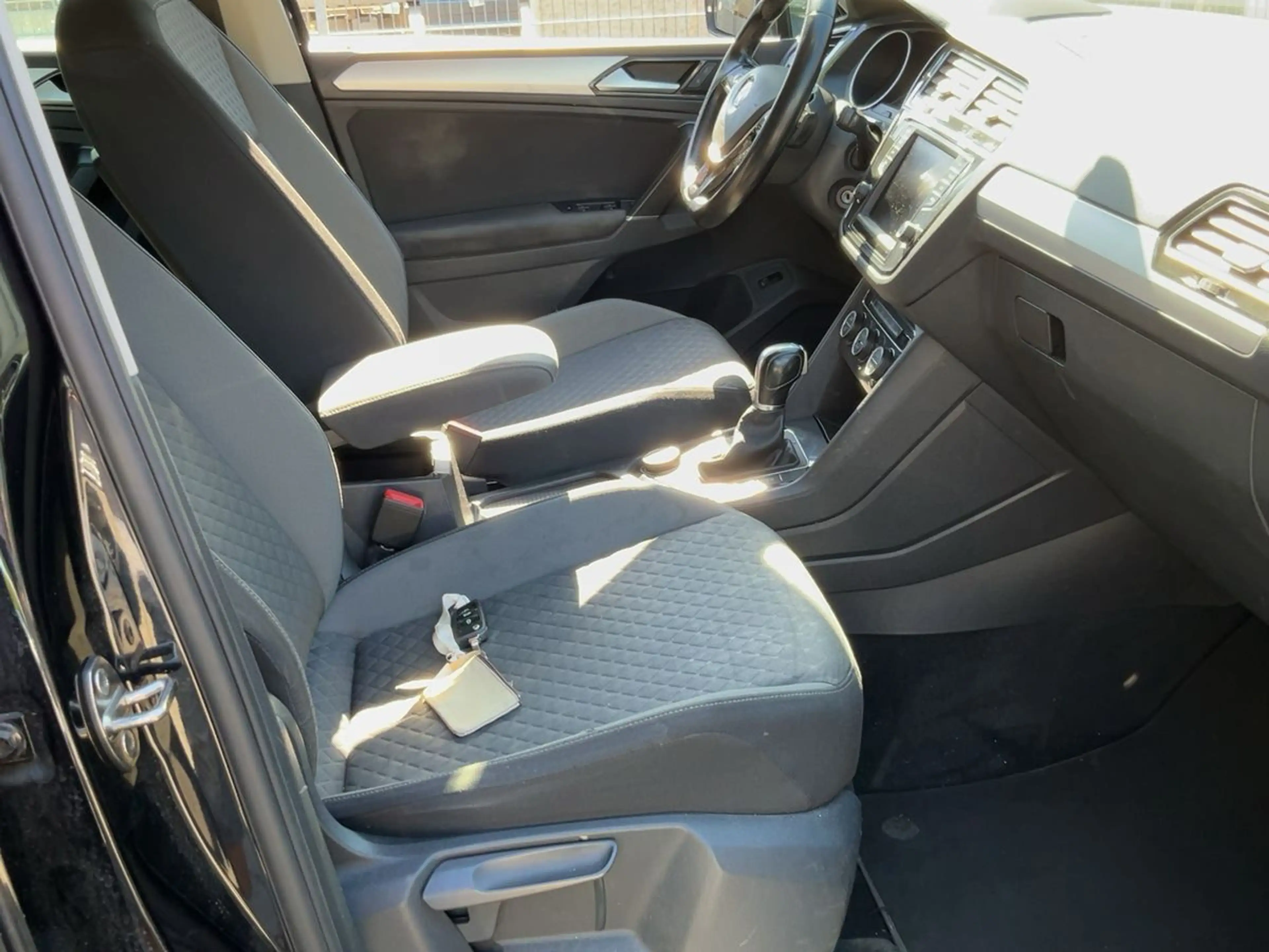 Volkswagen Tiguan 2.0 Tdi 4M ACC/LED/KAMERA/AUT/NAVI/AHK — photo 6