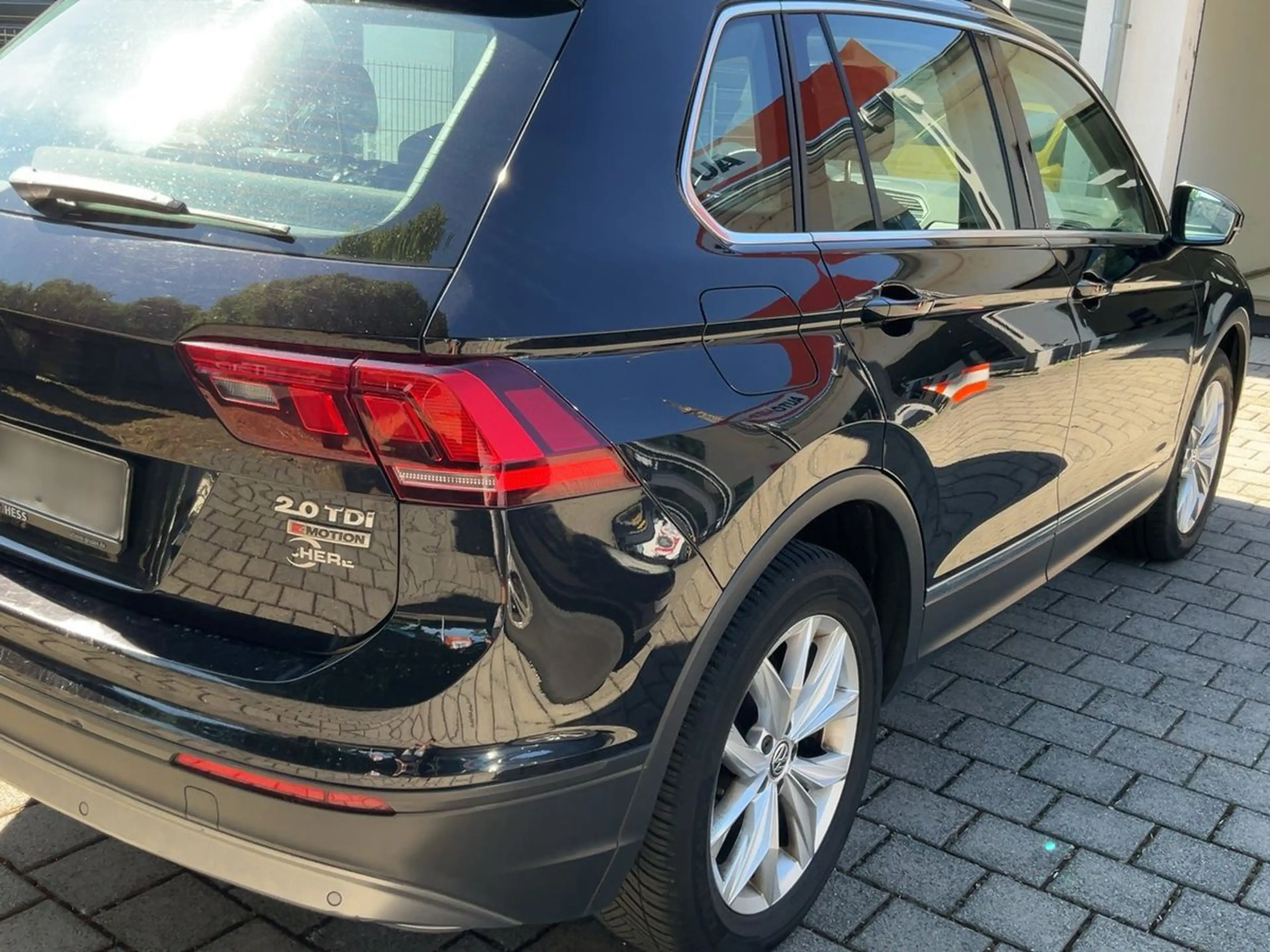 Volkswagen Tiguan 2.0 Tdi 4M ACC/LED/KAMERA/AUT/NAVI/AHK — photo 3