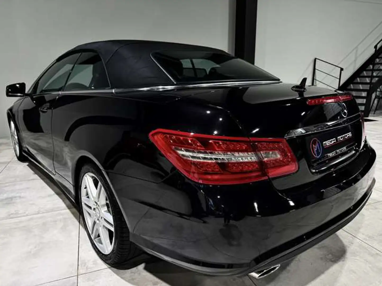 Mercedes-Benz E 220 CDi 163CV CABRiO PACK AMG AUT+F1 NAVi CUiR BT JA18 - 2