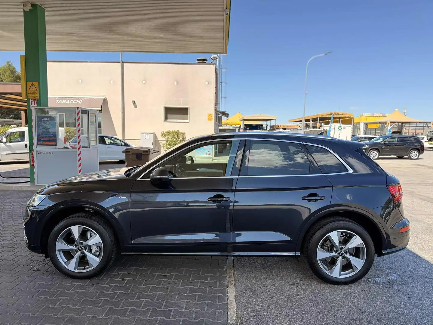 Audi Q5 Q5 40 2.0 tdi mhev S linequattro 204cv/19/MATRIX Bleu - 1