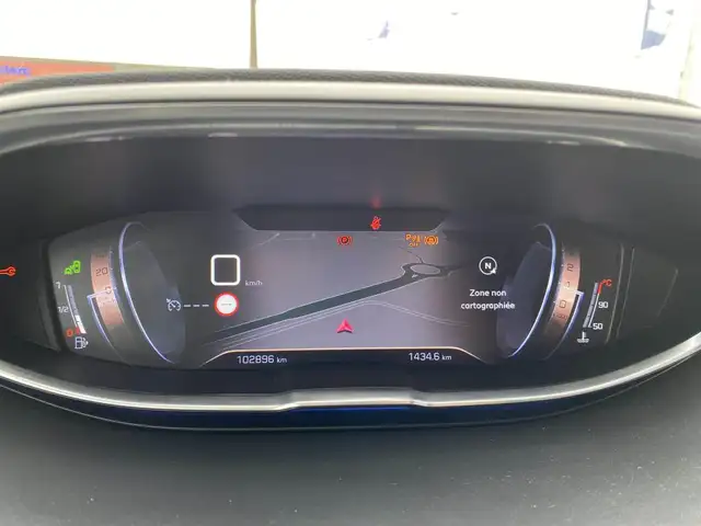 Peugeot 3008 view 11