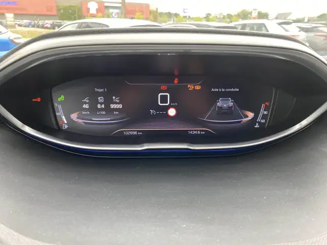 Peugeot 3008 view 10