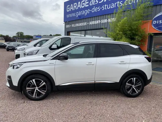 Peugeot 3008 view 4