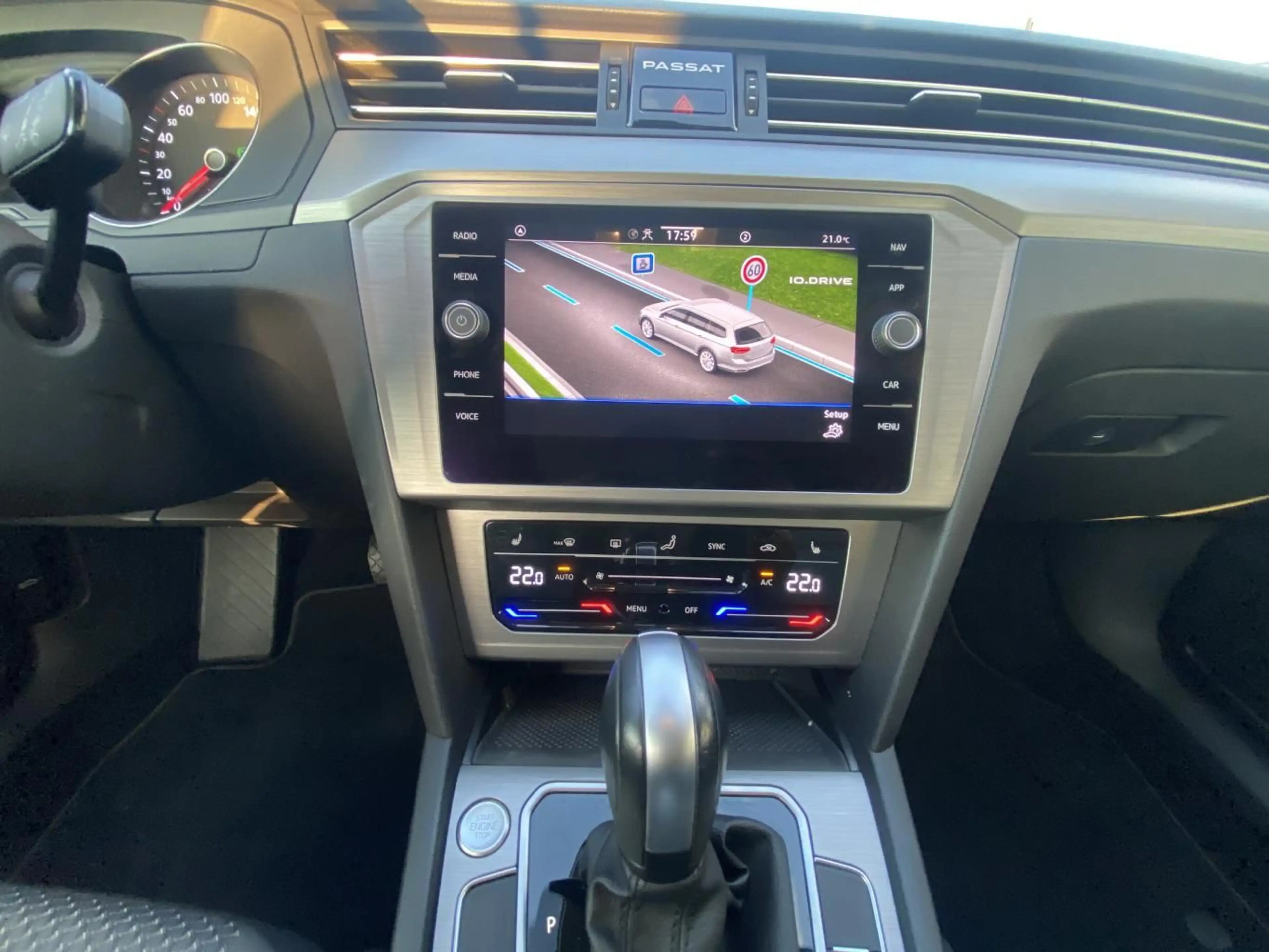 Volkswagen Passat Variant 1.5 TSI DSG CONCEPTLINE AHK+APP-C — photo 14
