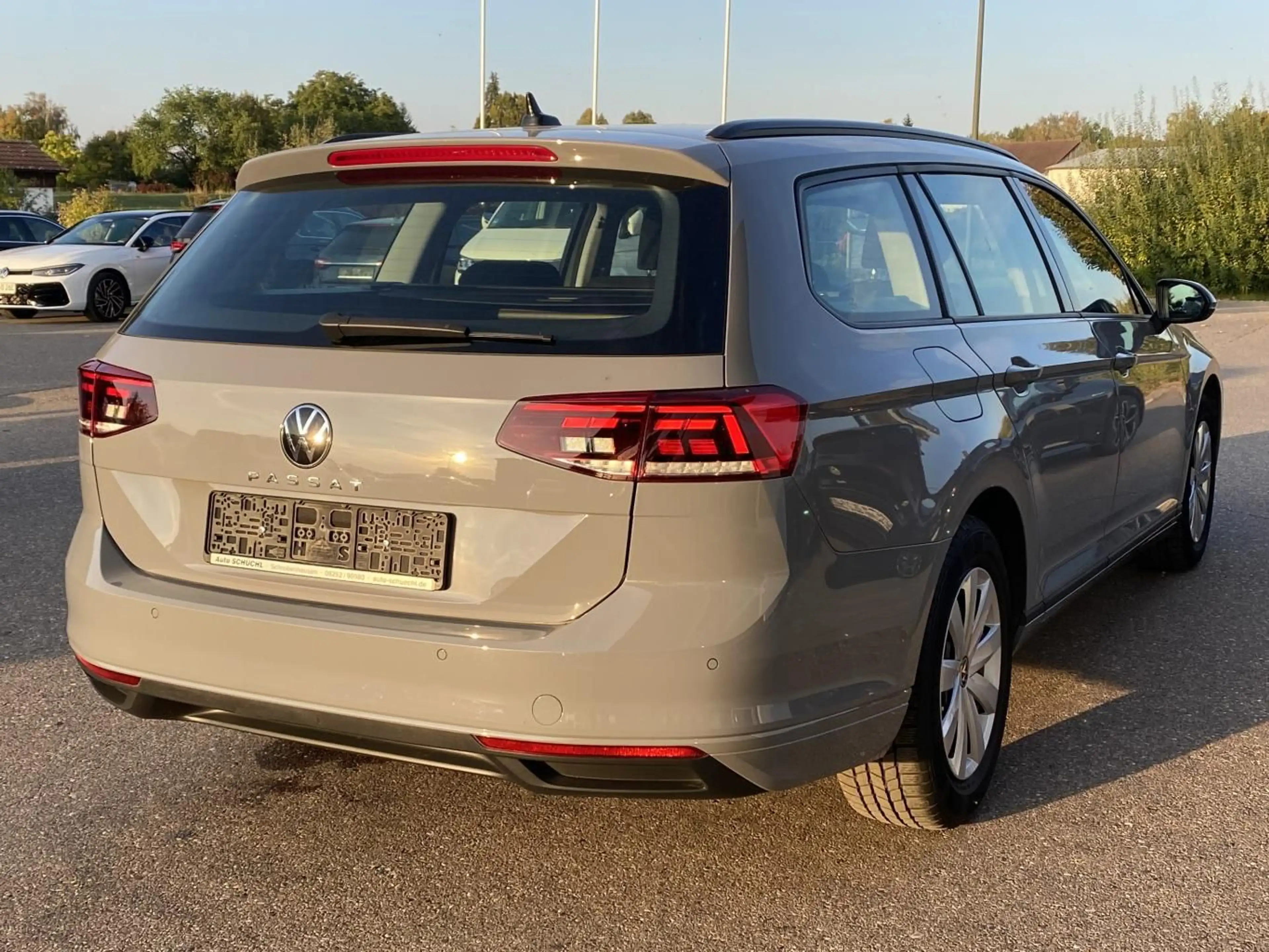Volkswagen Passat Variant 1.5 TSI DSG CONCEPTLINE AHK+APP-C — photo 6