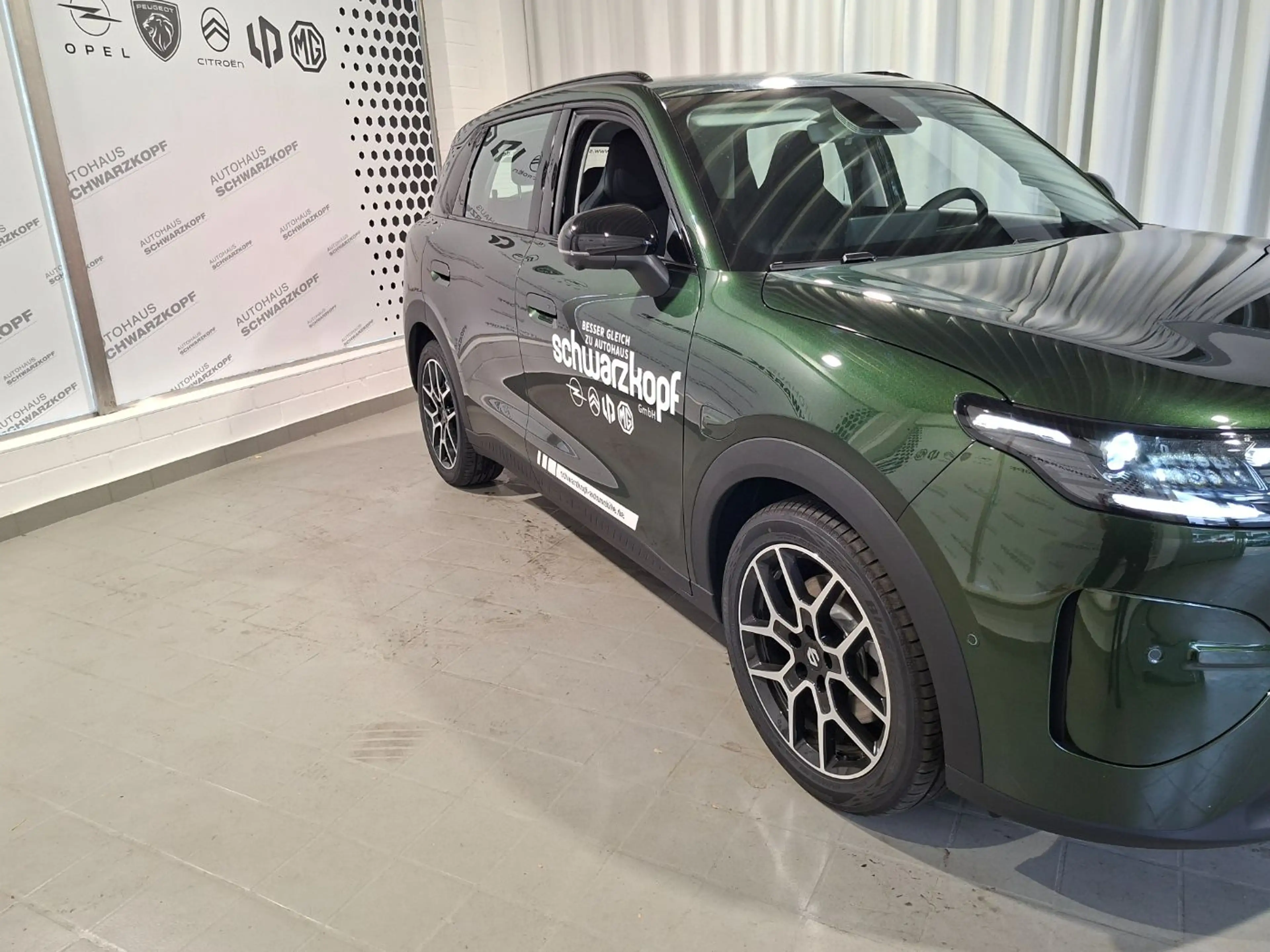Leapmotor B03X BEV W Design Pro Max LED+Navi+Sitzheizung — photo 5