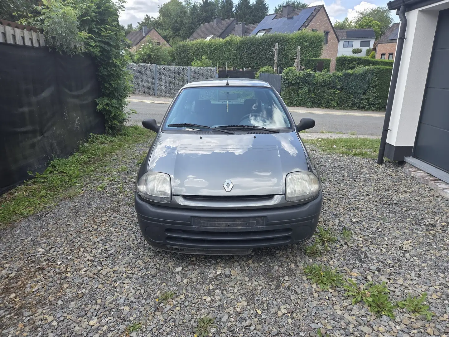 Renault Clio 1.2i Gris - 2