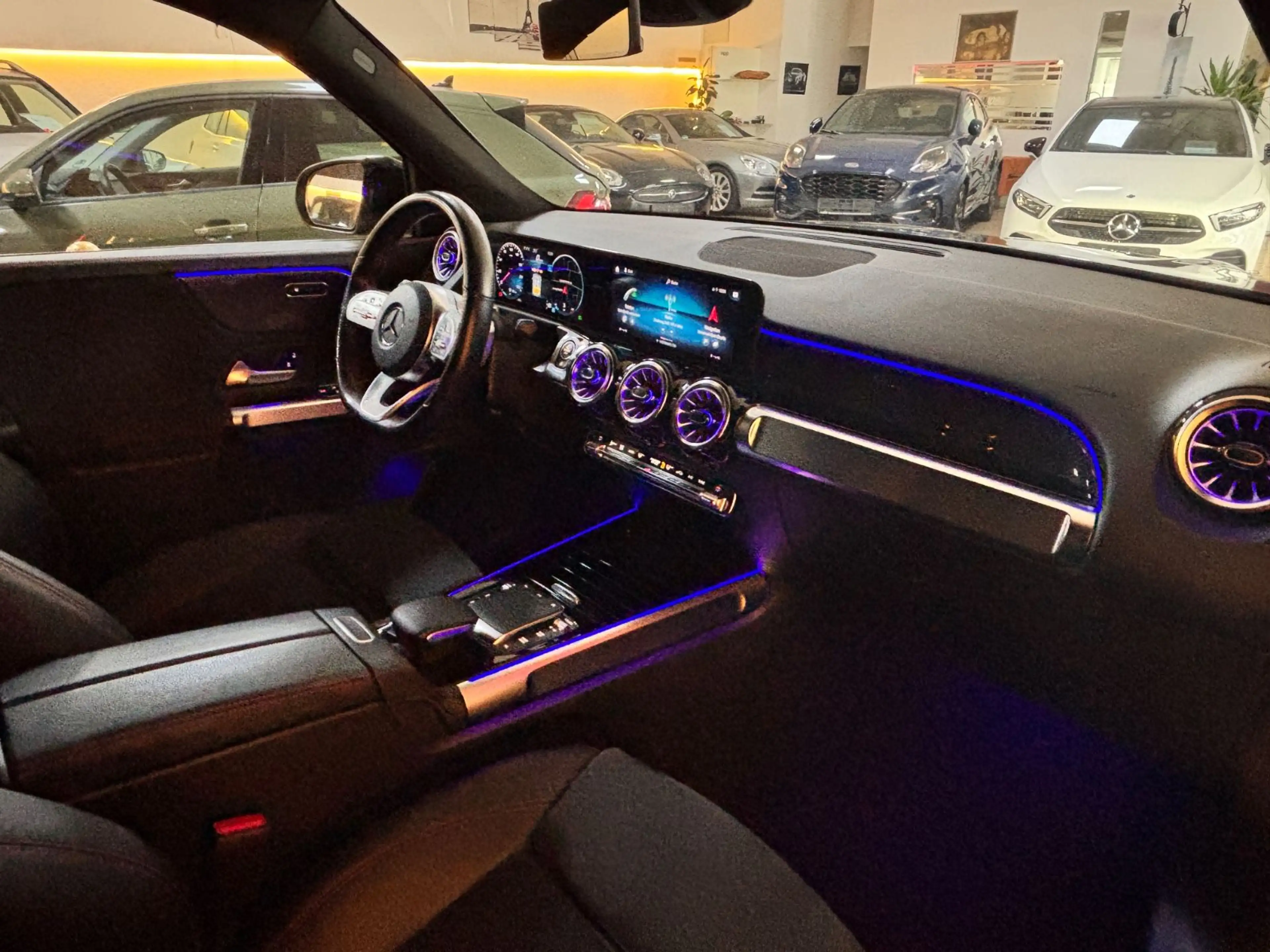 Mercedes-Benz GLB 200 GLB GLB 200 — photo 17