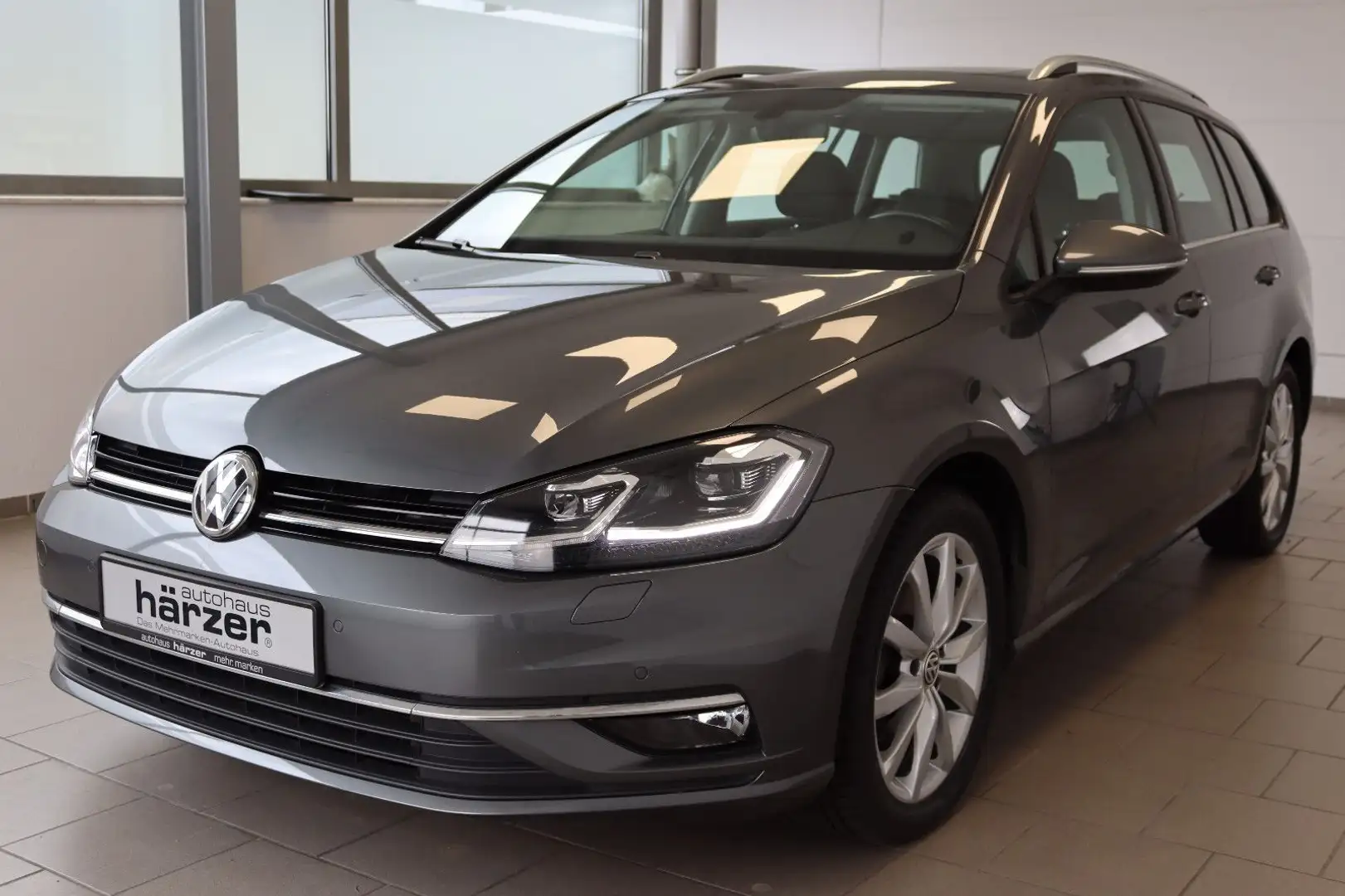 Volkswagen Golf VII Var. Highline DSG *LED*NAV*PANO*Standhz Gris - 2