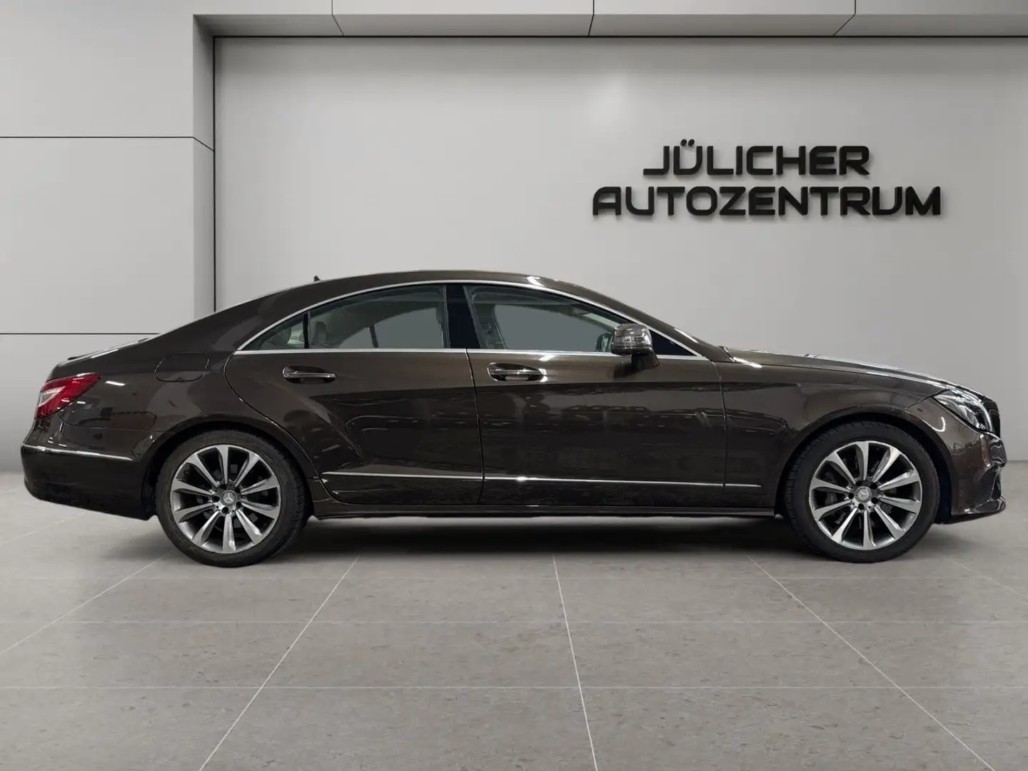 Mercedes-Benz CLS 400 4Matic, 1.Hand, Inspektion Neu Brun - 2
