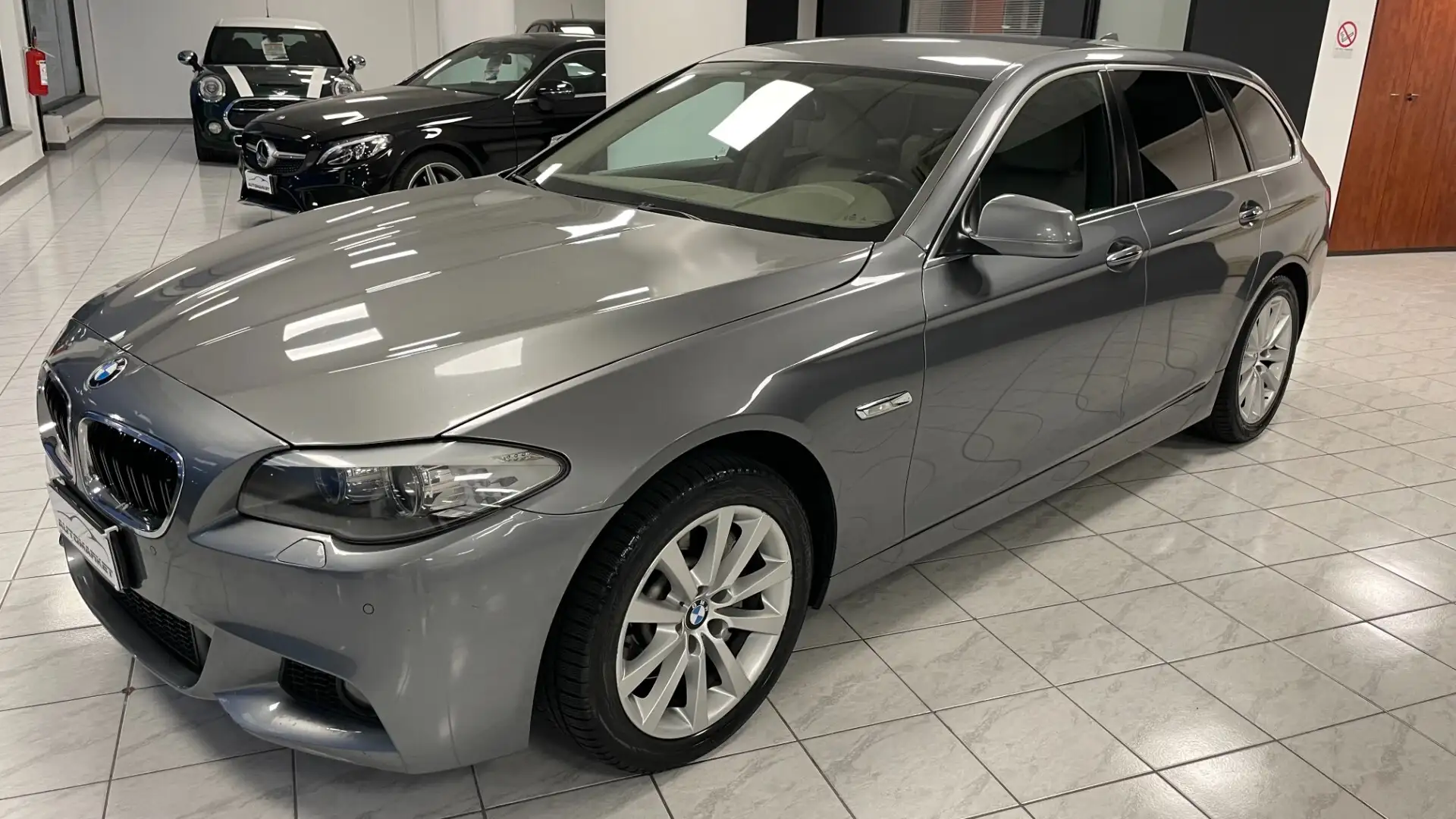 BMW 530 530d Touring Futura Grijs - 1