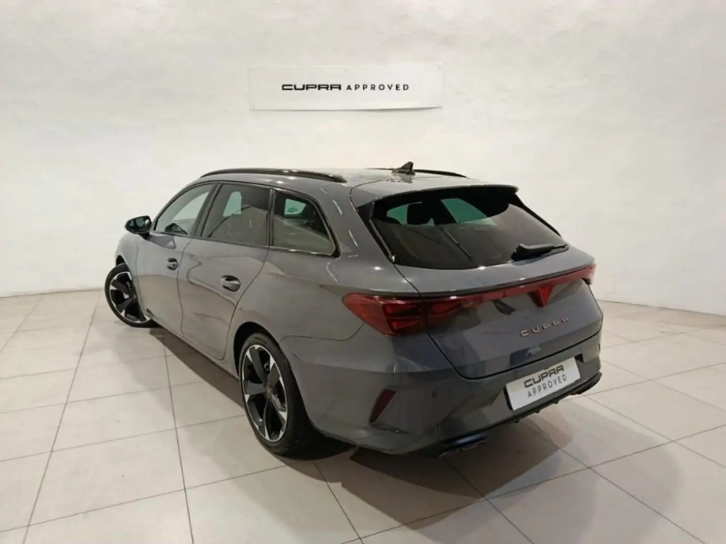 CUPRA Leon 1.5 eTSI 110 DSG Gris - 2