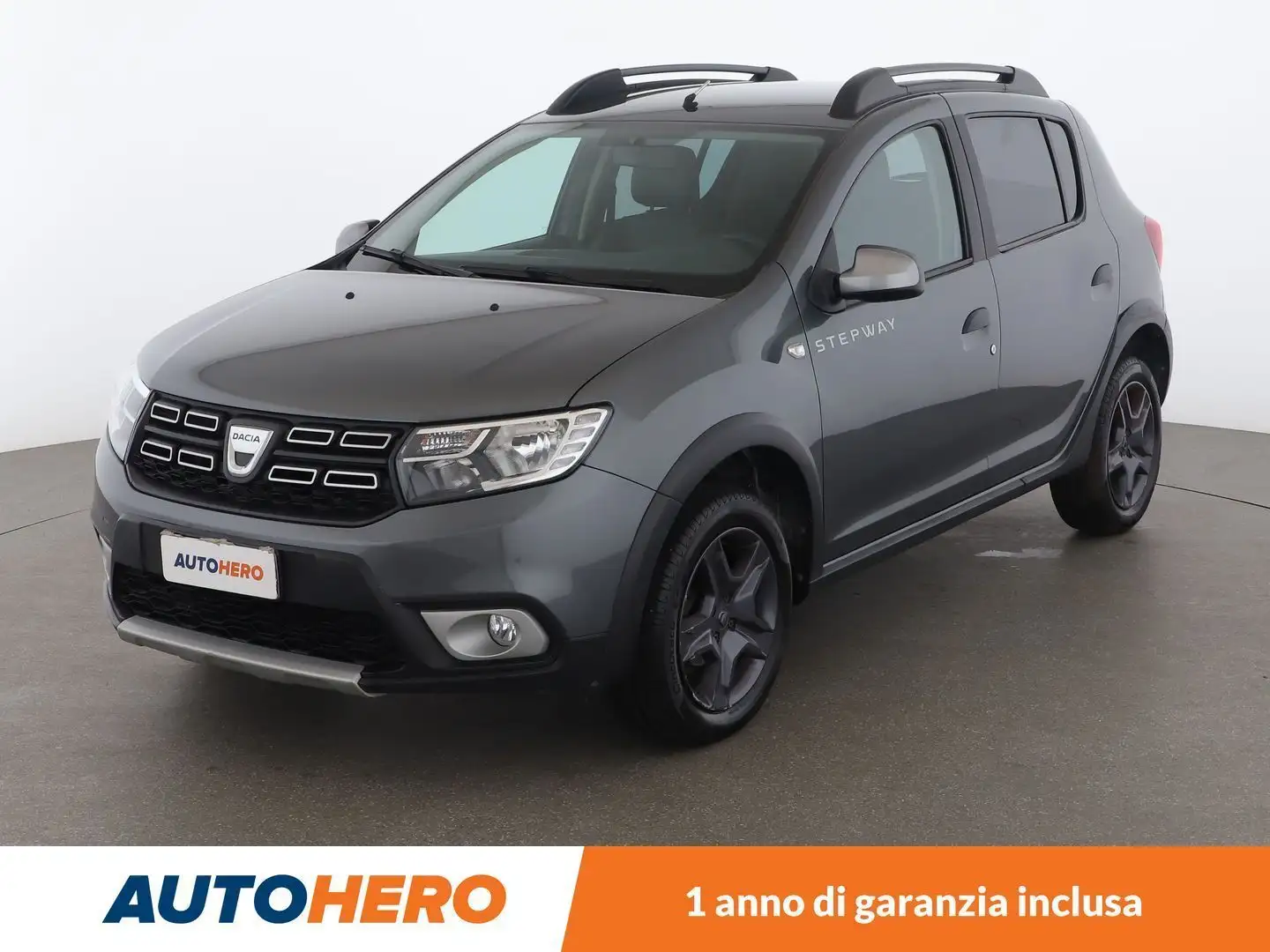 Dacia Sandero 1.5 dCi Serie Speciale Brave 90 CV Grigio - 1