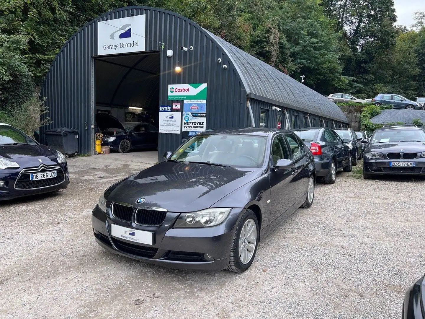 BMW 318 (E90) 318i 2.0 i 143cv Premiere Gris - 1