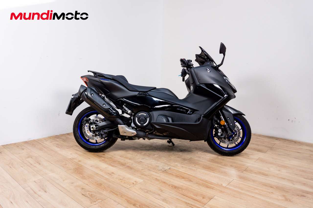 Yamaha TMAX 560