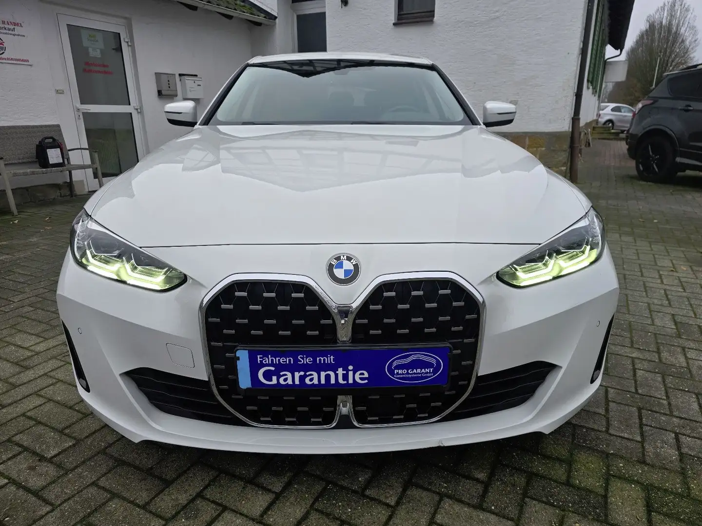 BMW 420 i Gran Coupe Leder,LED,Navi,Kamera Weiß - 1